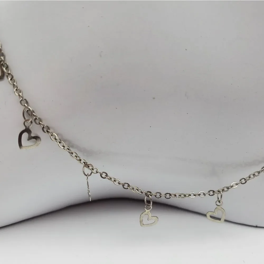 The brides dream dangling‎ heart necklace